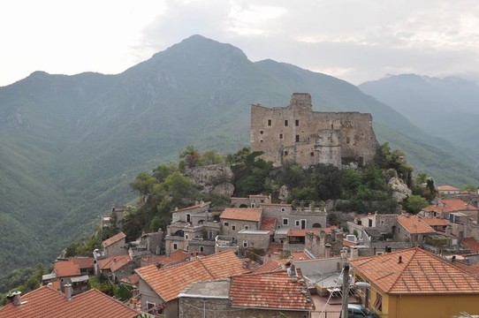 闊地，barbena