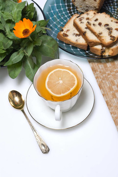 蛋糕和茶