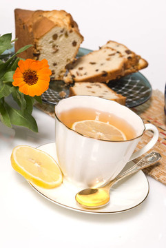 蛋糕和茶
