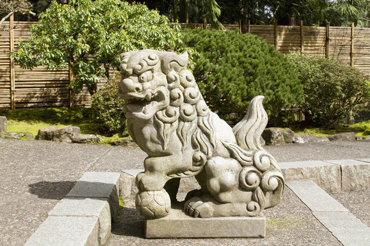 日本石獅子雕塑