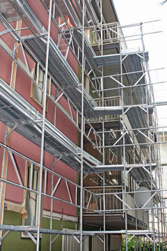 大型公寓樓建筑安裝腳手架