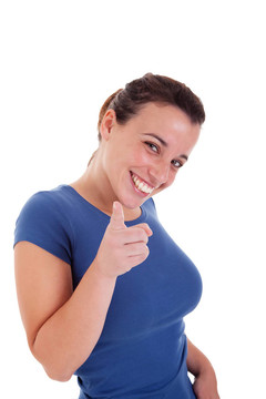 美麗的年輕女子；指指點(diǎn)點(diǎn)；白色背景上的孤立