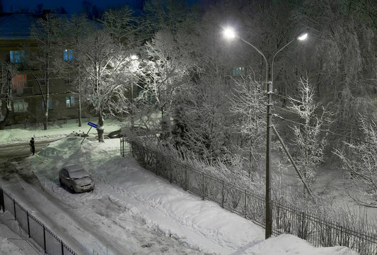 下雪的冬天的晚上