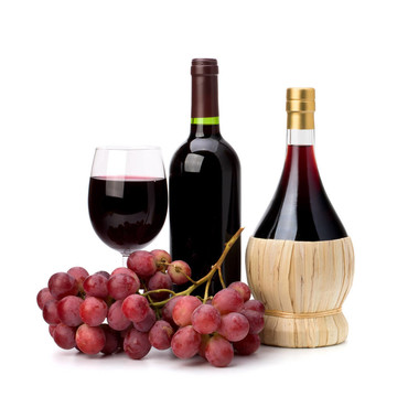 全紅酒酒杯；酒瓶和葡萄