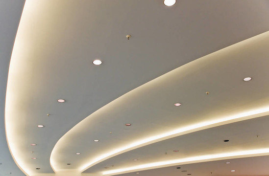 白色現(xiàn)代吸