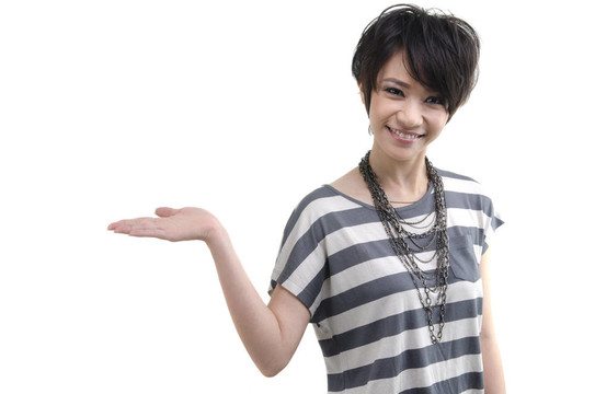 白人背景下的亞洲女性
