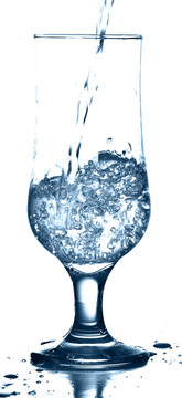水