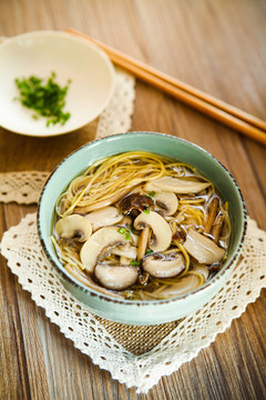 菌湯面