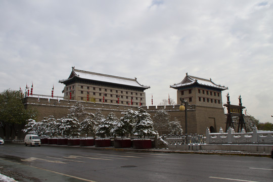 閘樓和箭樓 西安城墻雪景