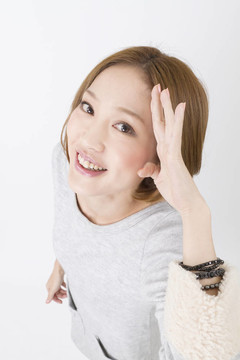 年輕美麗的女人