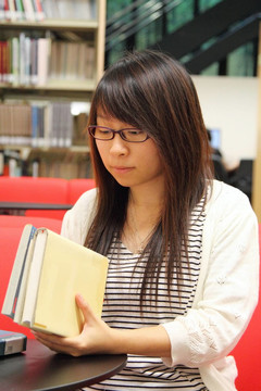 亞洲女學(xué)生