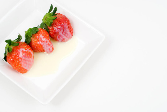 Strawberry與簡(jiǎn)明牛奶