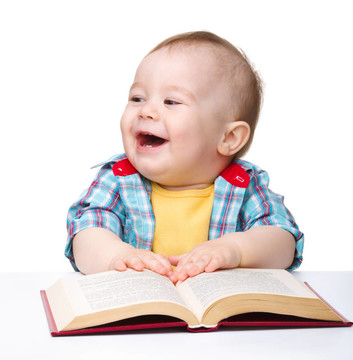 小孩子玩書