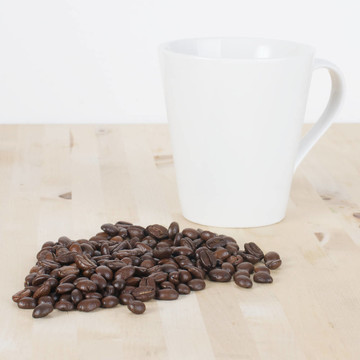 咖啡豆和1杯