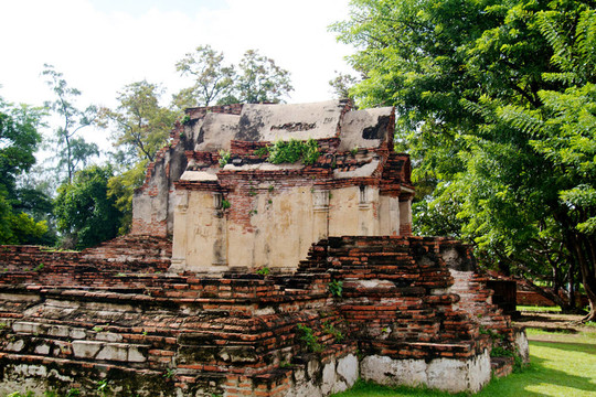 在Wat chaiwattanaram寺塔；Ayutthaya；泰國