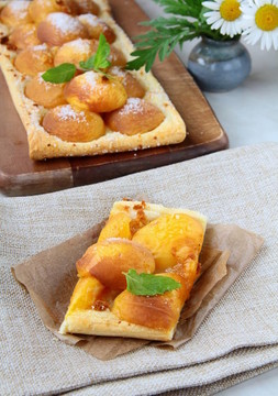 甜點(diǎn)撻杏