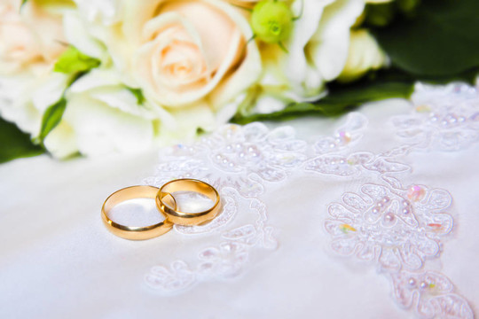 花束結(jié)婚戒指