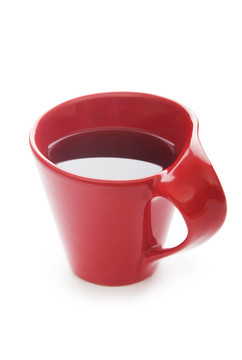 在白色上隔離的一杯茶
