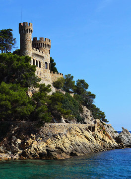 Castle Saint Joan在羅列特海岸
