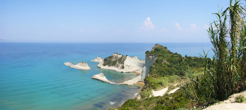 陡峭的海岸