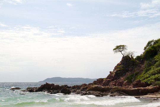 美麗的藍(lán)色海洋從斯米蘭群島泰國(guó)；亞洲