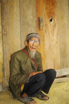 紅色的Dao Grandfather