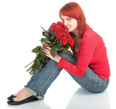 可愛的女人與一束紅玫瑰