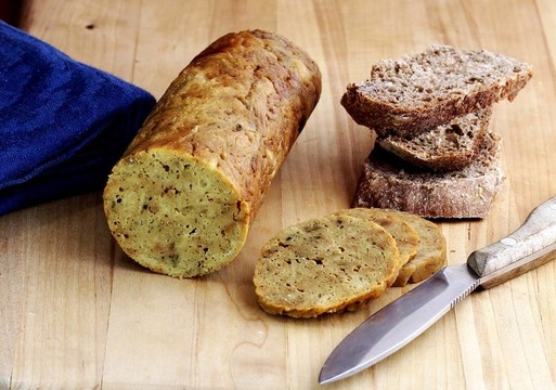 素食小吃面筋和面包