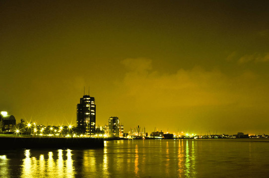 鹿特丹夜景马斯河