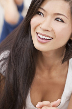 美麗的中國東方亞洲女人放松