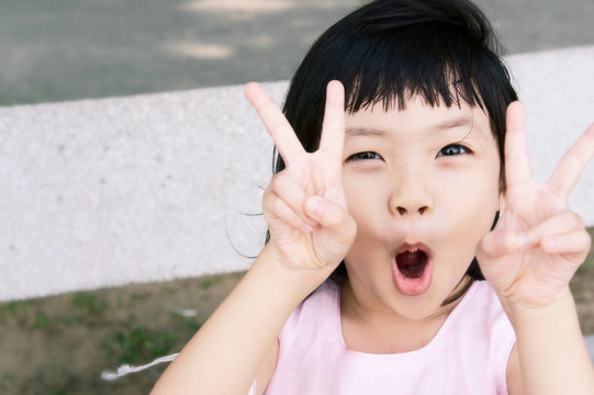 女孩在勝利