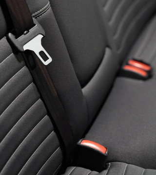 現(xiàn)代汽車內(nèi)飾-后排座椅與安全帶