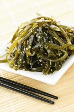 涼拌海帶絲