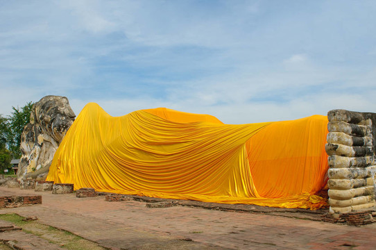 臥佛寺lokayasutharam；Ayutthaya