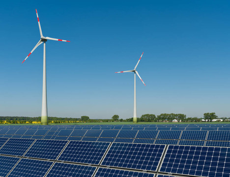 太陽能電池板和風力渦輪機