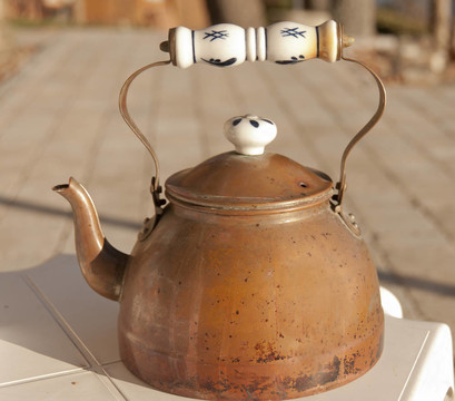 銅茶壺