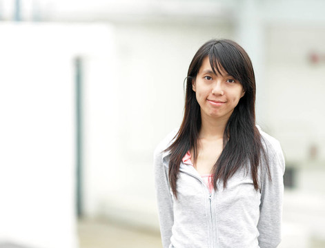 城市休閑服裝中的女人