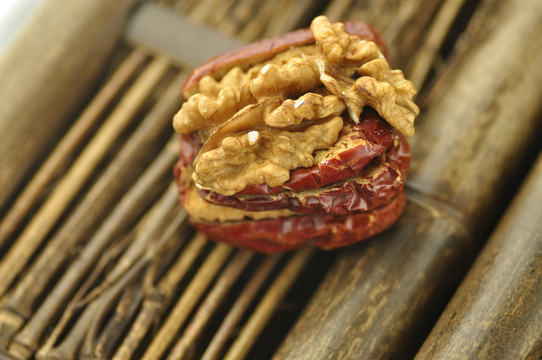 紅棗夾核桃仁
