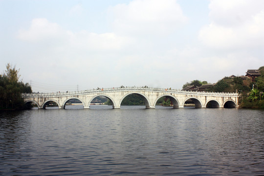 石拱橋
