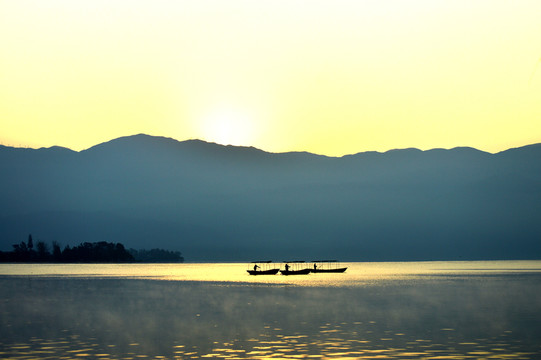 大海日出