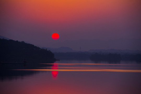 梅溪湖紅日夕陽