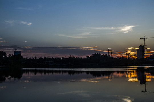 長沙尖山湖公園夕陽
