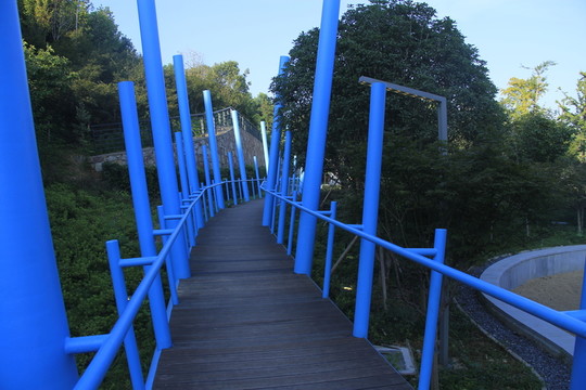 尖山湖公園兒童游樂場