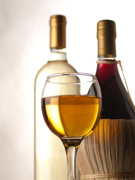 白葡萄酒和紅葡萄酒