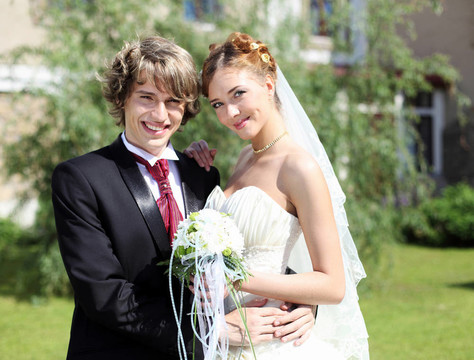 拍攝年輕夫婦進(jìn)入婚姻