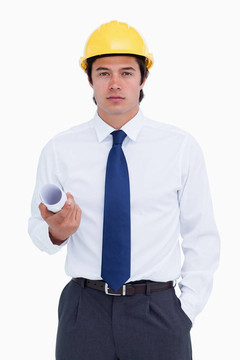 帶頭盔和計(jì)劃的男建筑師