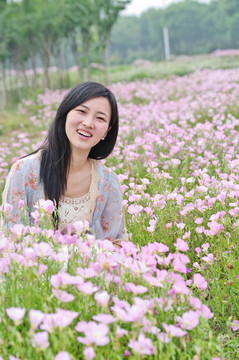 女孩在花園