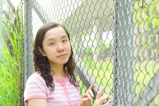 亞洲女孩悲傷的臉