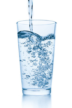 水濺在玻璃上