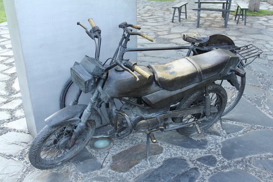 摩托車雕塑